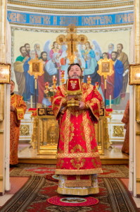 В Неделю 6-ю по Пасхе правящий архиерей совершил Литургию в кафедральном соборе