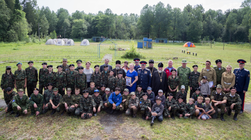 Митрополит Викторин принял участие в закрытии военно-спортивного лагеря "Казачья застава"