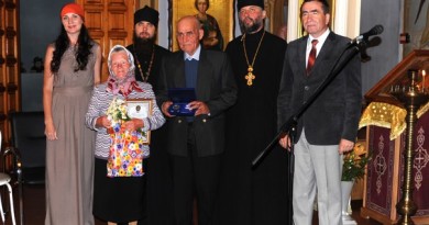 Семья из Якшур-Бодбьи была удостоена медалью за "Любовь и верность"
