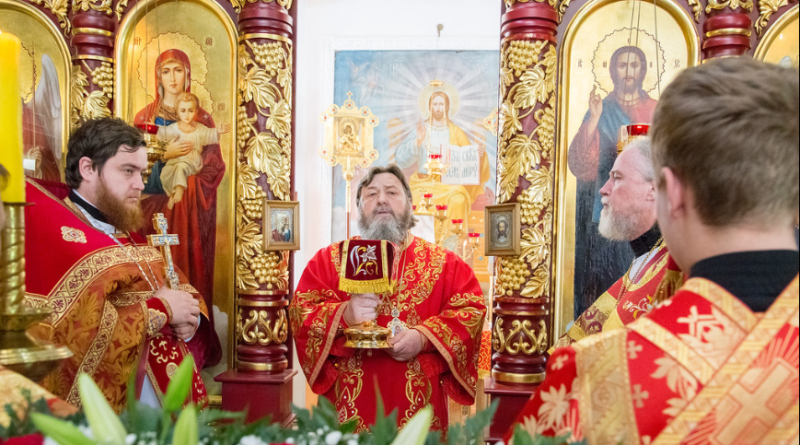 Архиерейское богослужение в храме Царственных мучеников г. Ижевска