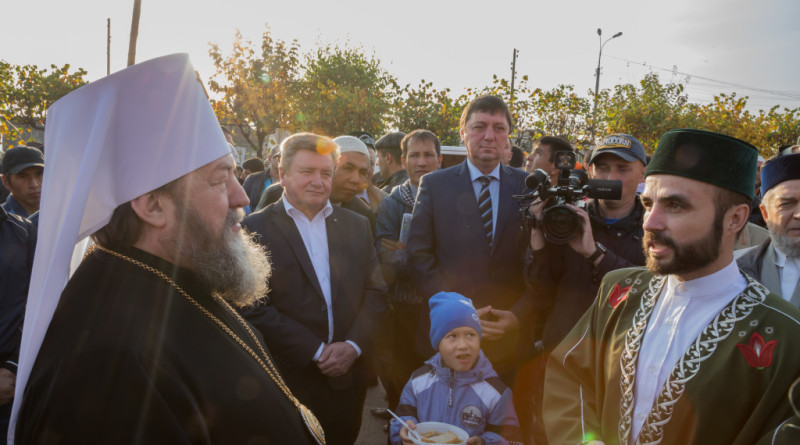 Митрополит Викторин посетил Ижевскую Соборную мечеть