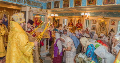 Митрополит Викторин совершил Божественную литургию в больничном храме г Ижевска