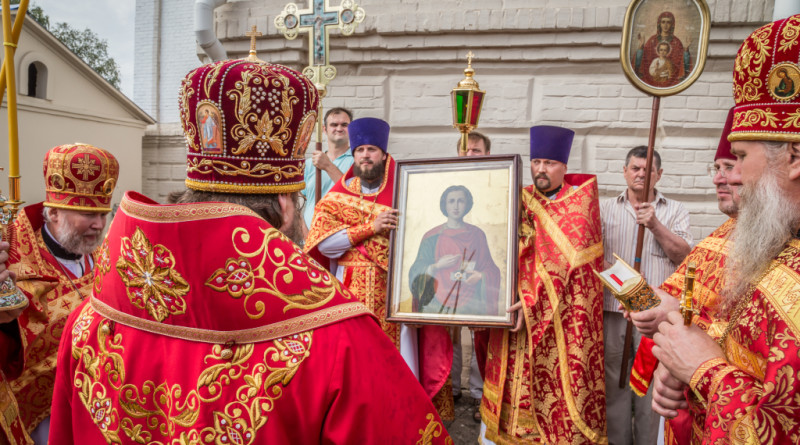Престольный праздник в храме великомученика Пантелеимона г. Воткинска