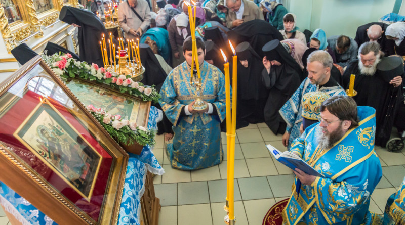 Праздник иконы Божией Матери «Всецарица»