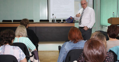 В Ижевске прошла лекция психолога М. Хасьминского, организованная при поддержке Фонда ап. Андрея Первозванного