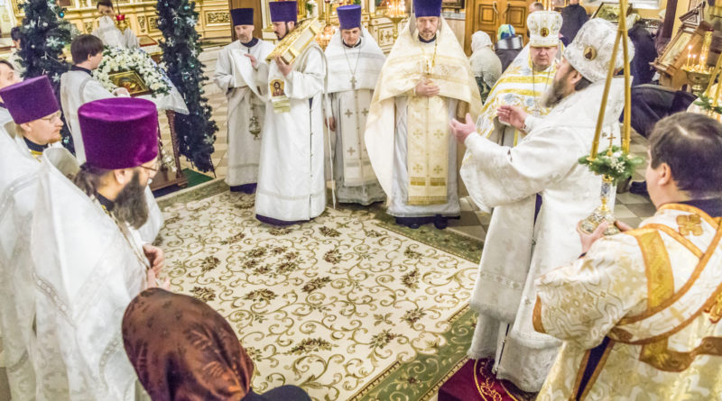 На третий день после Рождества митр. Викторин посетил Александро-Невский собор
