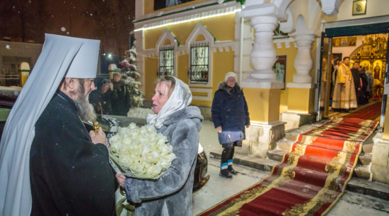 Правящий архиерей посетил храм свв. Царственных мучеников г. Ижевска