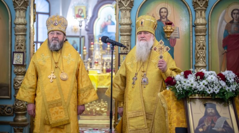 Митрополит Викторин поздравил с 65-летием епископа Глазовского Виктора