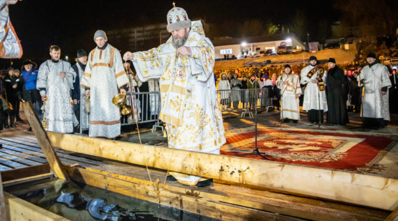 Накануне праздника Богоявления в Ижевске состоялся традиционный крестный ход