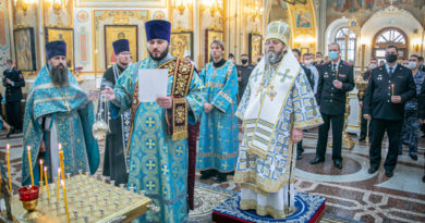 В день солидарности в борьбе с терроризмом митрополит Викторин совершил поминальные богослужения