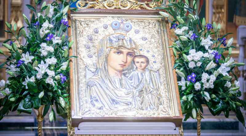 Архипастырское служение в день памяти явления Казанской иконы Божьей Матери