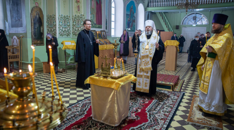 В Ризоположенском монастыре с. Люк почтили память архитектора Чарушина