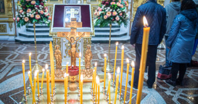 На 9-й день трагедии в школе № 88 г. Ижевска в кафедральном соборе прошли заупокойные богослужения