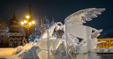 В Ижевске проходит XII ледовый фестиваль ангелов и архангелов