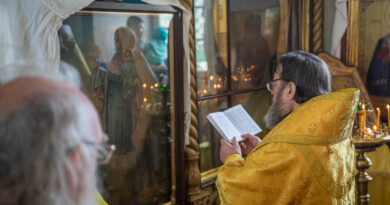 Митрополит Викторин посетил приход с. Тыловыл-Пельга и помолился у Августовской иконы Божией Матери