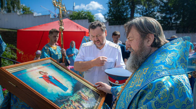 Служение архипастыря в день праздника Казанской иконы Божией Матери