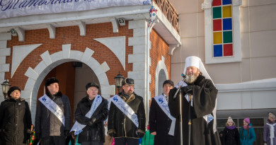 Митрополит Викторин посетил праздник студенчества на бульваре Гоголя г. Ижевска
