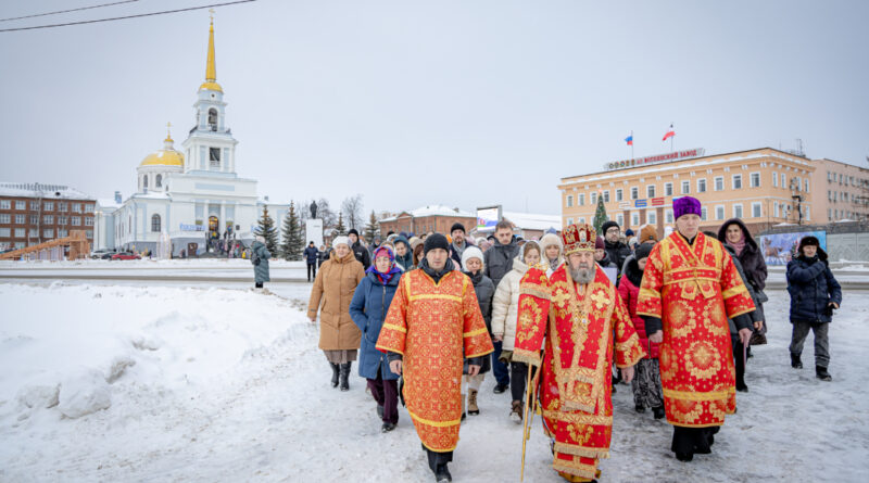 В Воткинске почтили память священномученика Николая и мученицы Варвары